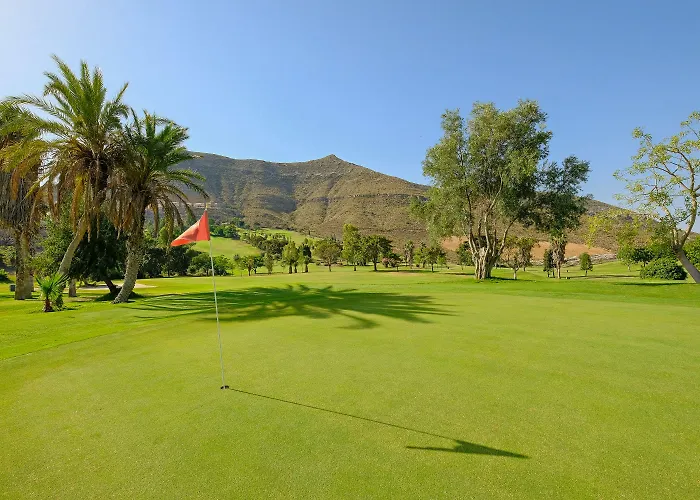 فندق Envia Almeria & Golf اغوادولس